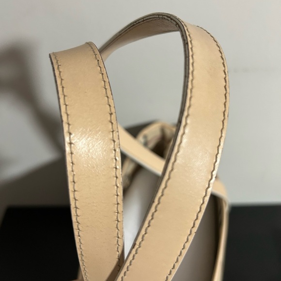 Burberry bag in beige Haymarket canvas and beige leather - Picture 8 of 17